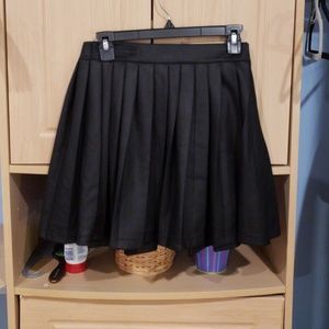 Black pleated skirt